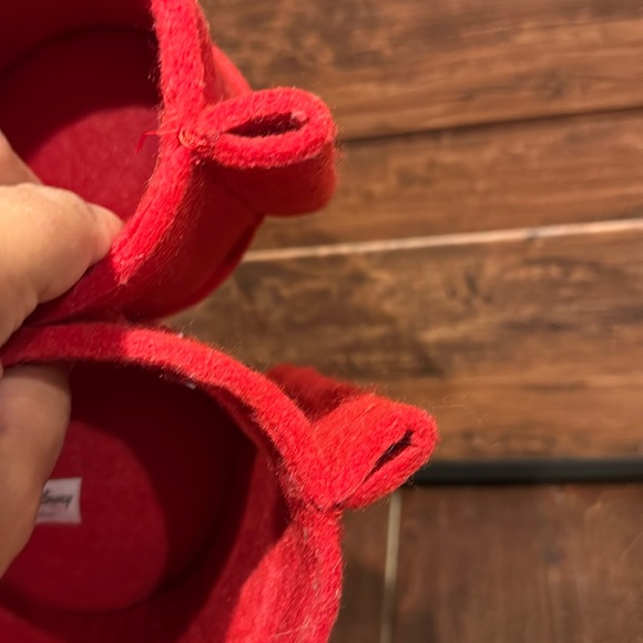 Ethan Allen Disney Fantastic Felt Wall System red wool container 33 - Picture 4 of 4